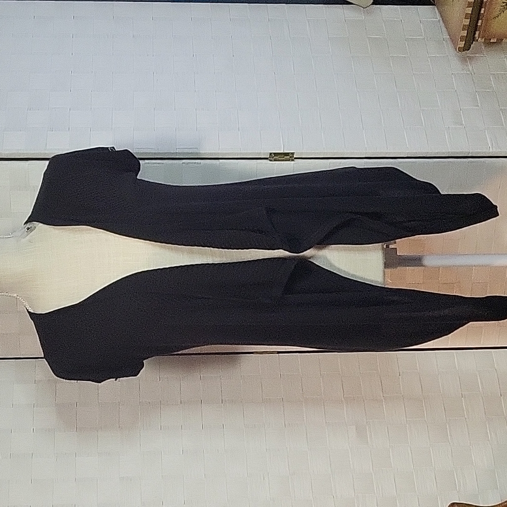 White House Black Market NWT- Size XS Women's Black Short Sleeve Cardigan